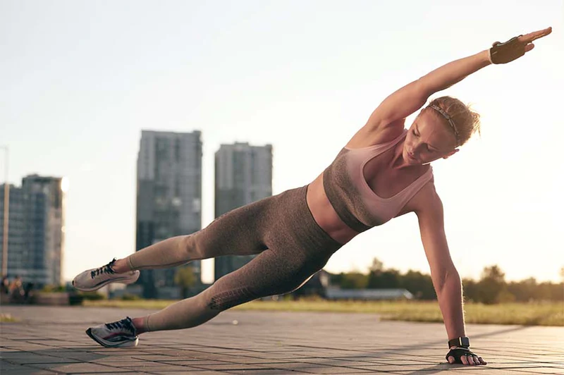 7 Best Floor Exercises to Burn Calories, Lose Belly Fat, and Sculpt a Leaner Core Fast